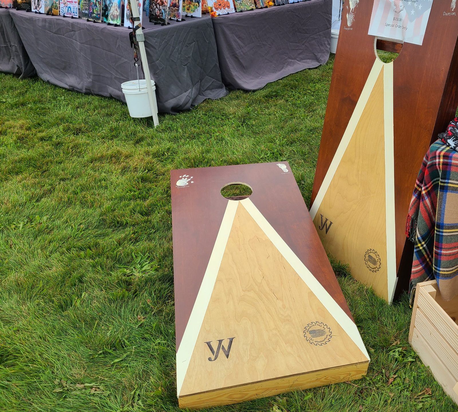 Cornhole set