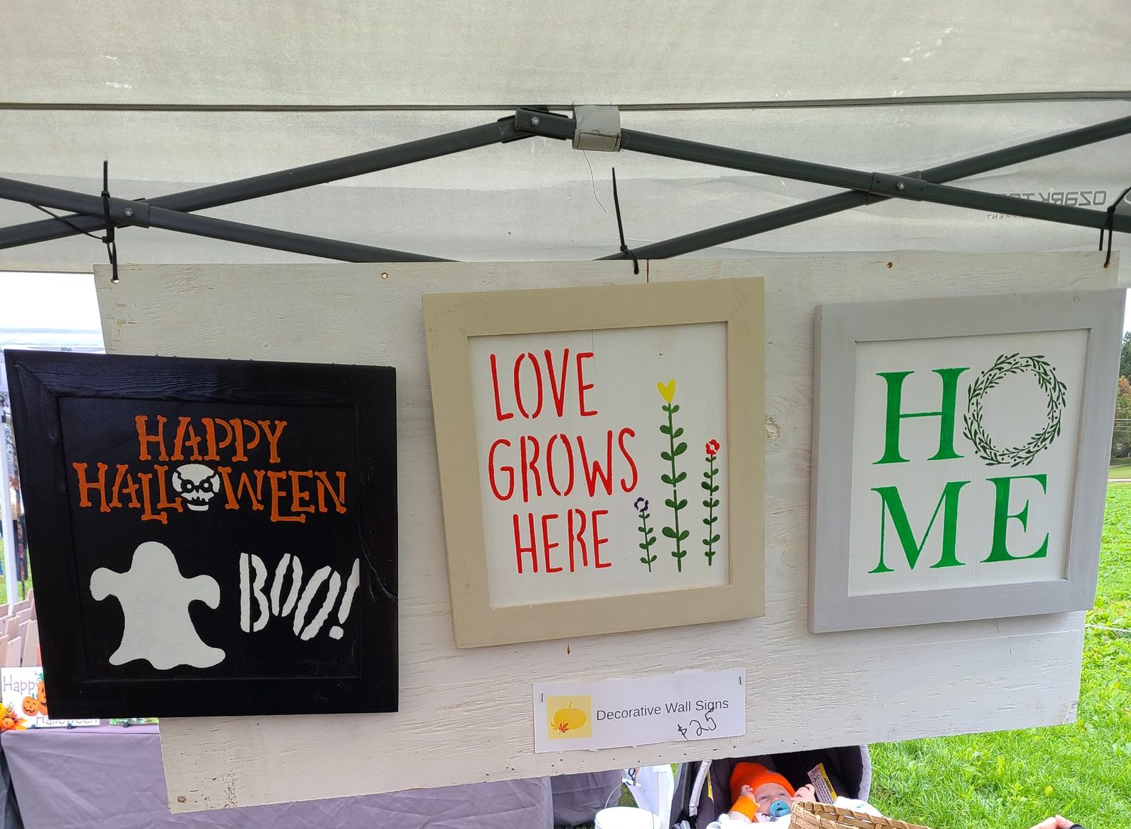 Halloween boards & signs